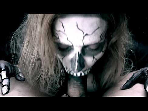 ❤️ Démonické dievča fajčí kokot svojimi čiernymi ústami a prehĺta semeno. Krásne porno na sk.playcrot69.top ☑
